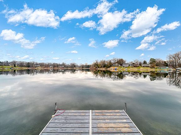 2nd image of 228 Oak Grove Dr