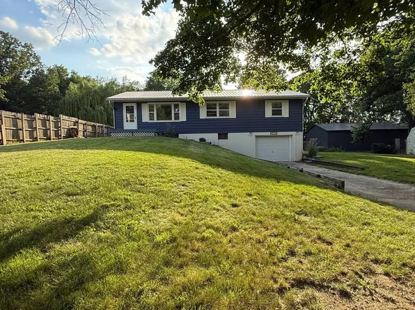 221 N Eugene Ave, Cayuga, IN 47928
