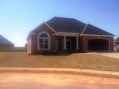 102 Token Ct, Kathleen, GA, 31047