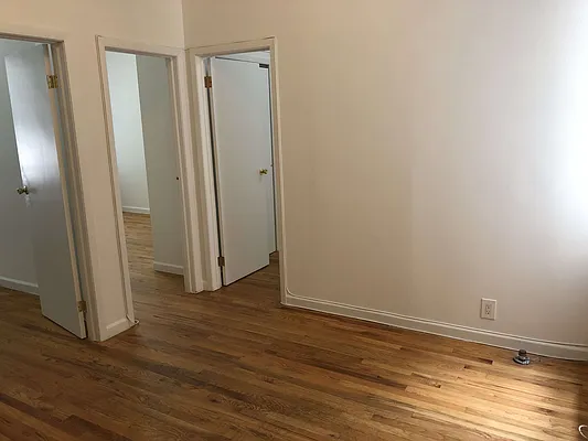 Rented by GreenVill Real Estate LLC | media 22