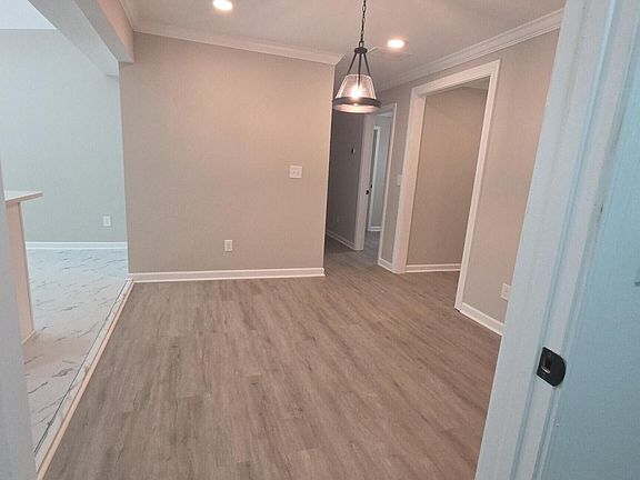 5th image of 1733 Richard Rd NE