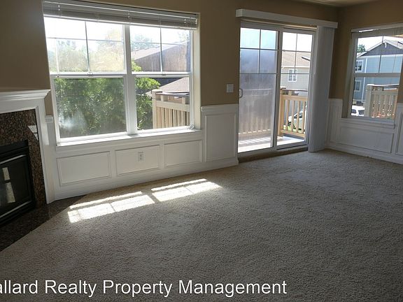 4th image of 2427 NW 59th St Unit 202