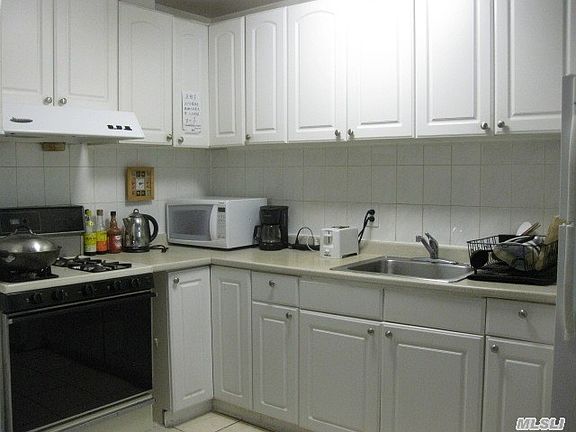4th image of 14040 34th Ave APT 5B