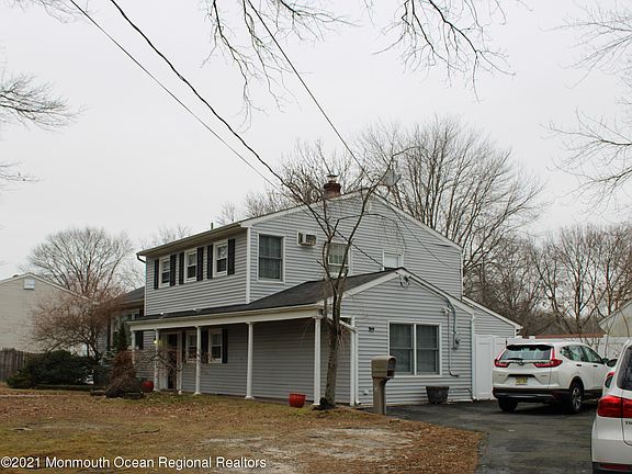 2nd image of 3 Hutchinson Dr