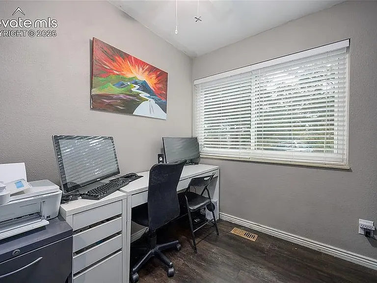 975 Tari Dr — Photo 24
