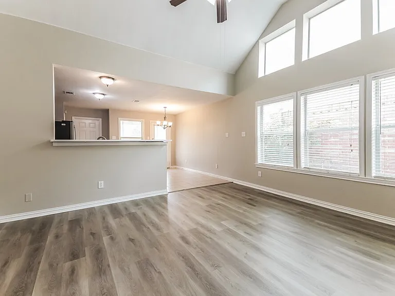 9016 Stewart St — Photo 5