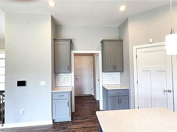 5th image of 1201 Mesa Dr