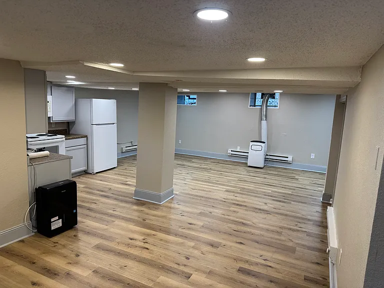 277 Aurora Ave #4 — Photo 9