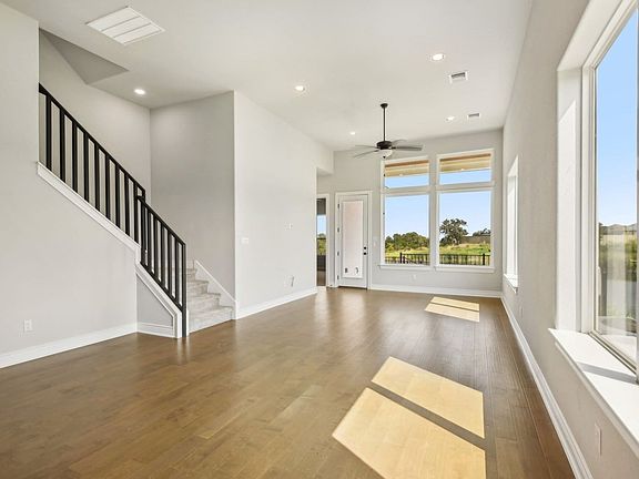 3rd image of 216 Flora Springs Cv