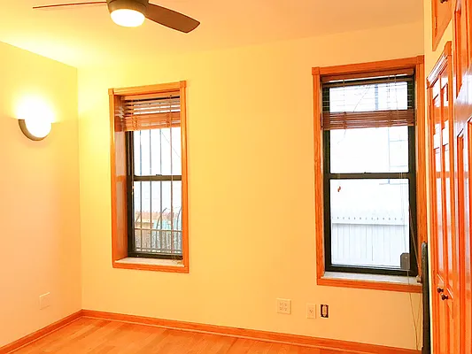 Rented by Rapid Realty Cobble Hill | media 60