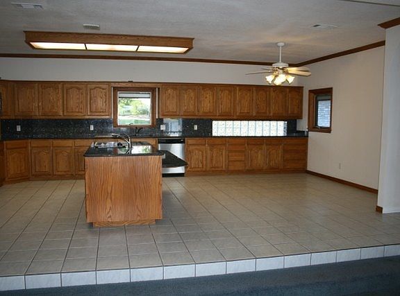 4th image of 150 Santa Monica Dr
