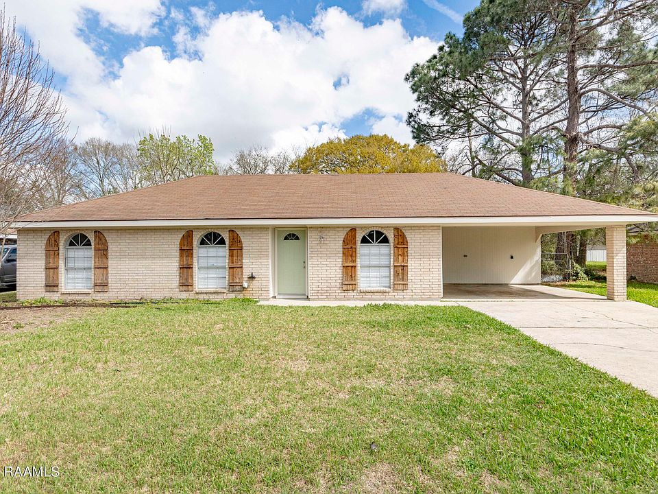 1st image of 209 Driftwood Dr
