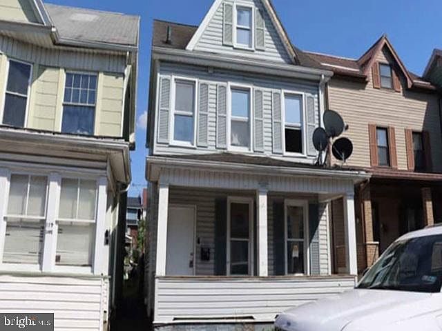 1st image of 121 1st Ave