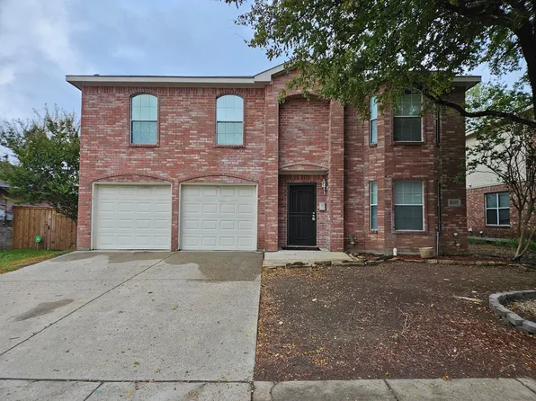8405 Three Bars Dr, Fort Worth, TX 76179
