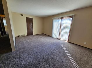 1630-1660 F Ave NW #166010, Cedar Rapids, IA 52405