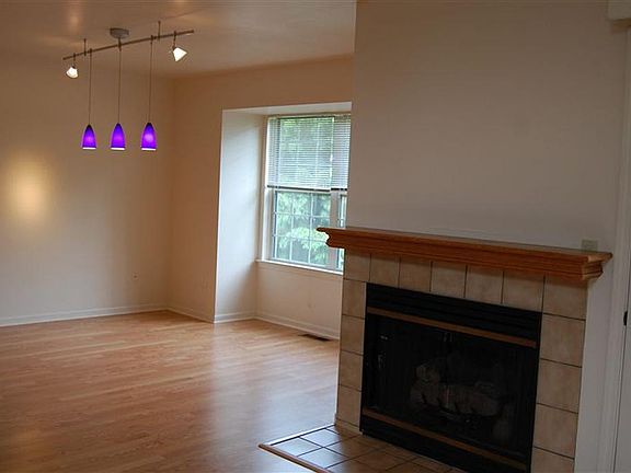 5th image of 4326 Hillside Dr
