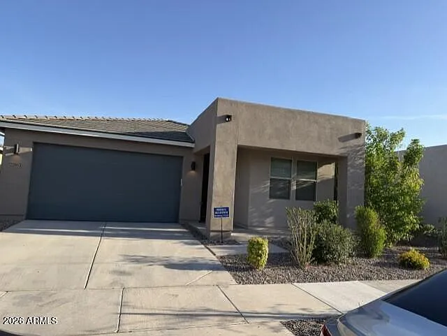 3 bed, 2.0 bath, 1871 sqft, $2,450 — Photo 3