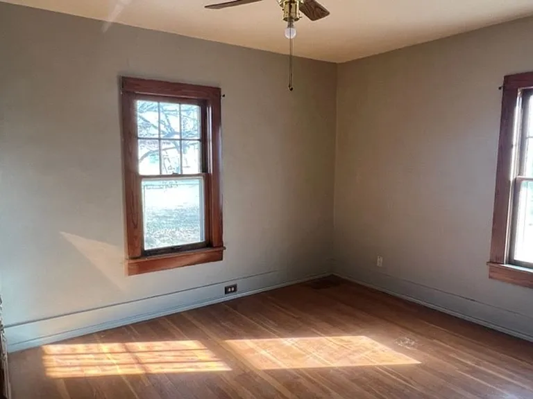 515 W Main St — Photo 6
