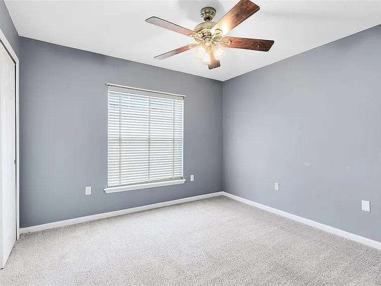3813 Goldenglow Dr — Photo 19