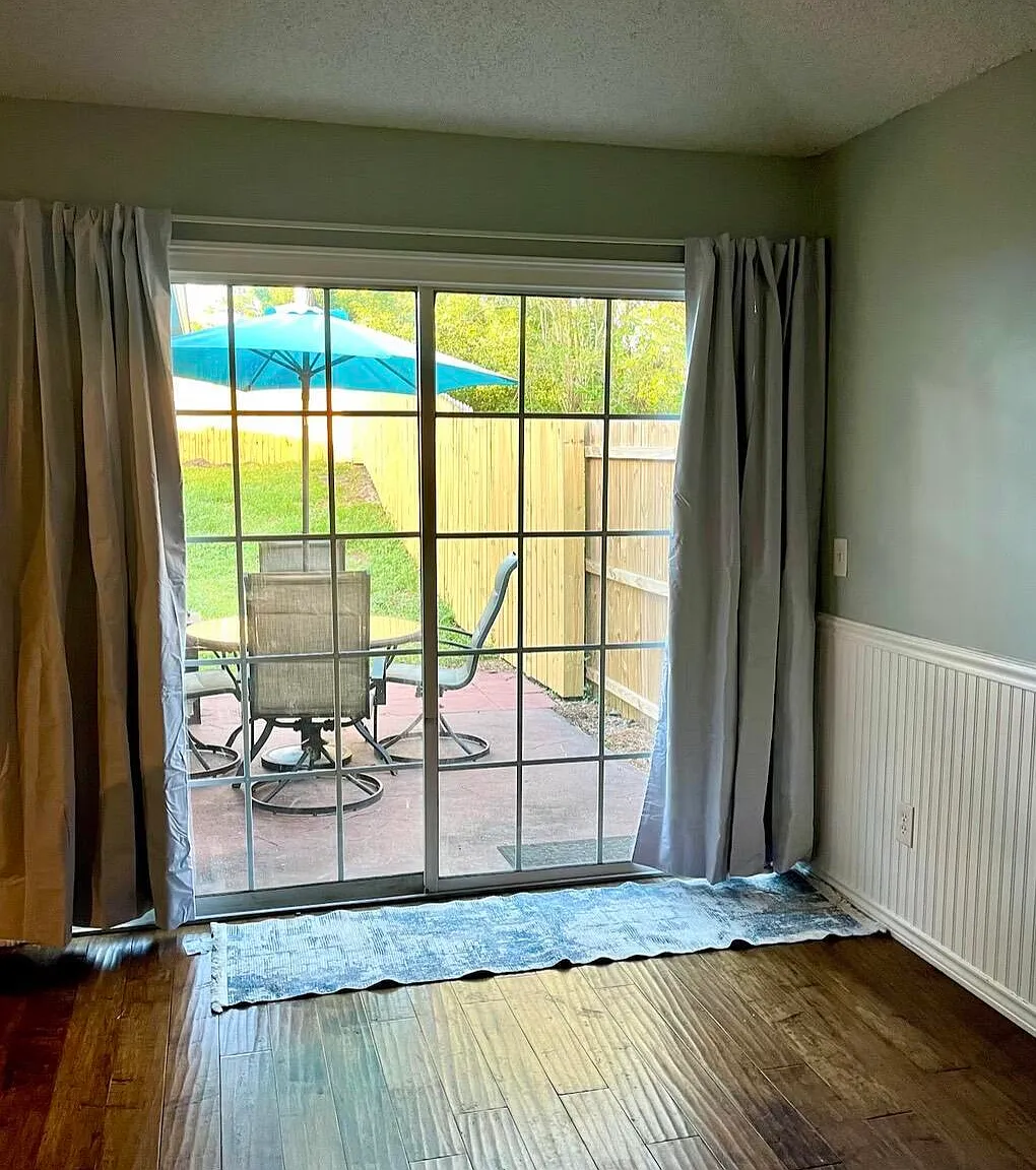 3 bed, 2.0 bath, 1386 sqft, $2,400 — Photo 4