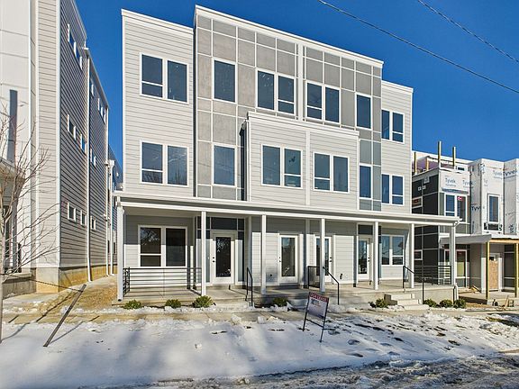 2nd image of 907 Bainbridge St #B