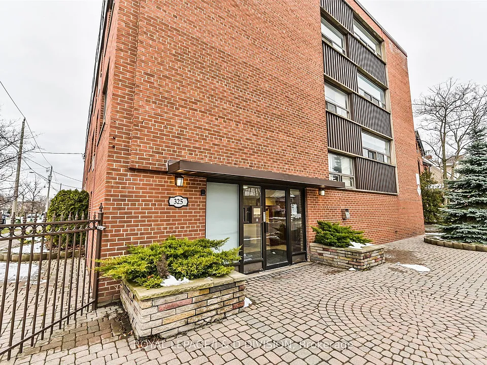 325 Sammon Ave #205