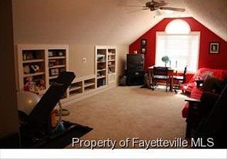 5th image of 124 Blue Water Dr