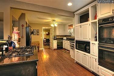 5th image of 20805 Beachwood Dr