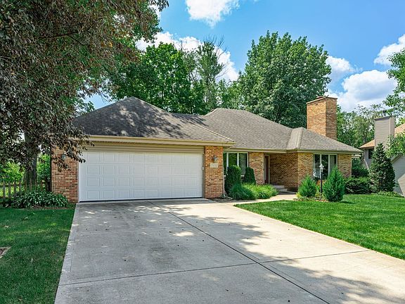 2nd image of 5431 Parliament Pl