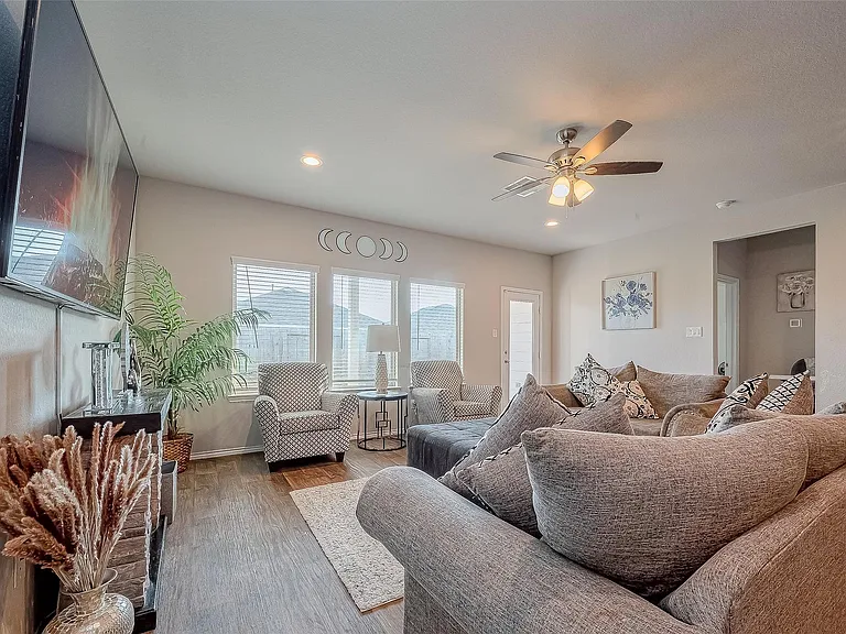 21311 Orono Heights Trl — Photo 14