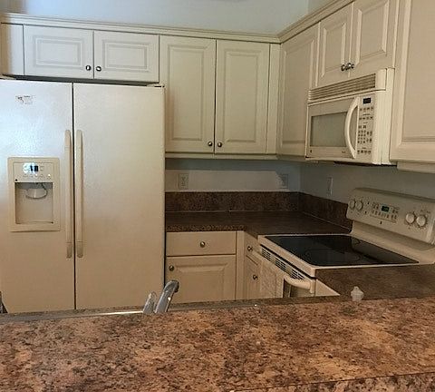 2nd image of 1934 Gardenia Ct