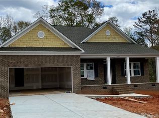 2609 Dog Leg Ln, Seneca, SC 29678