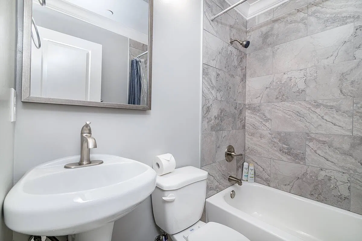 4 bed, 1100 sqft, $4,900 — Photo 4