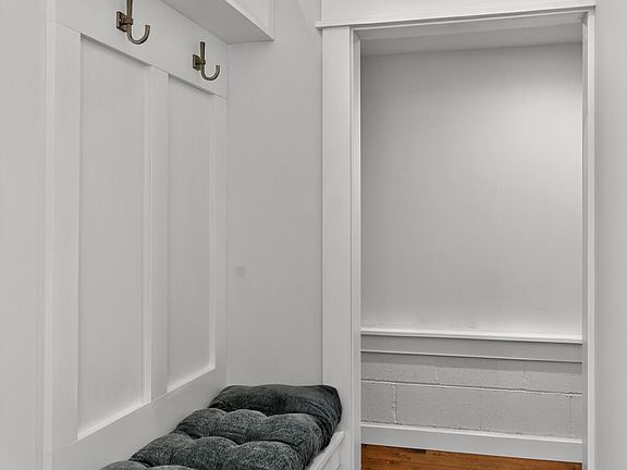 4th image of 106 Janwell Dr