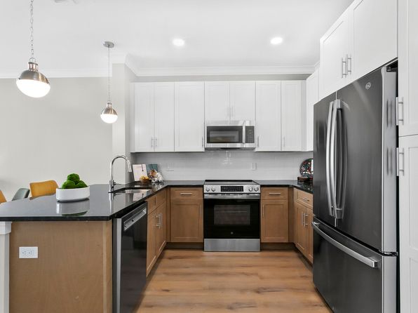 370 Underhill Ave #131