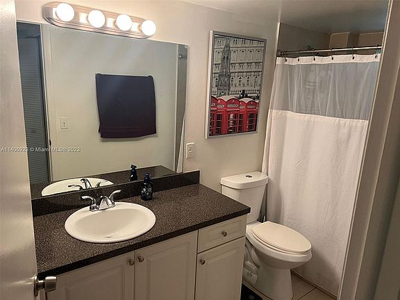 5th image of 8333 Lake Dr APT 301