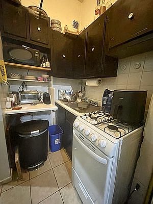 5th image of 229 W 26th St #1A