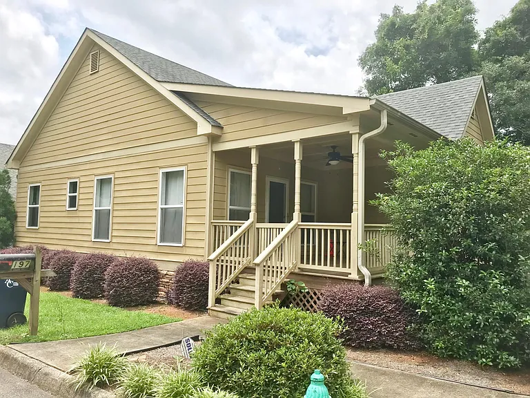 197 Marlin St — Photo 1