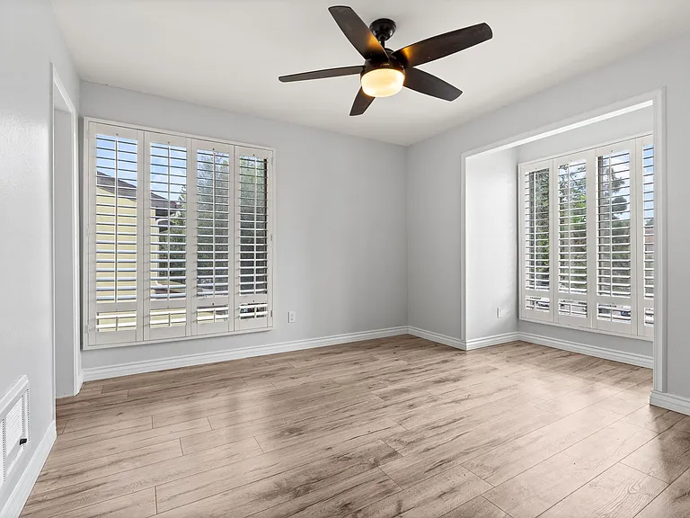 7930 Mission Center Ct #L — Photo 17