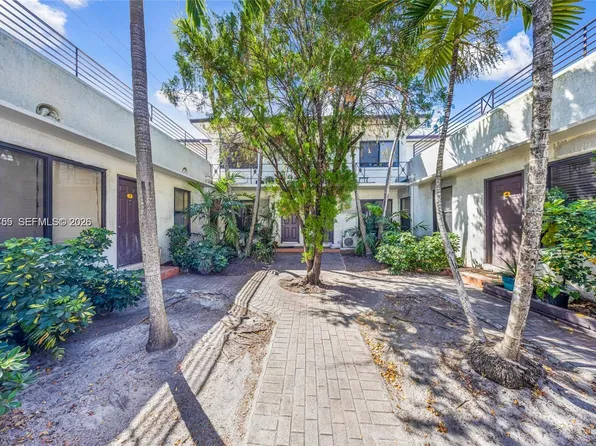 2000 Monroe St APT 10, Hollywood, FL 33020