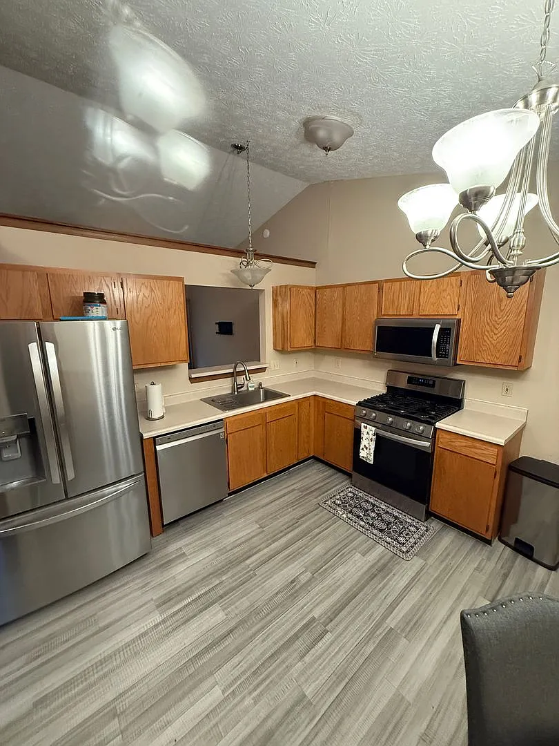 Amazing 3 bedroom home — Photo 2