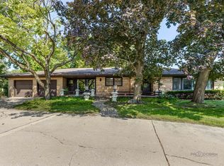 400 W Clarendon St, Prospect Heights, IL 60070