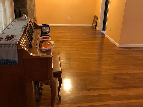 3rd image of 140 El Sereno Dr