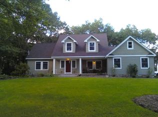 2 Storybook Ln, Saint James, NY 11780