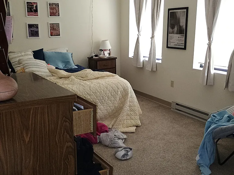 Lakeside Apartments — Photo 7