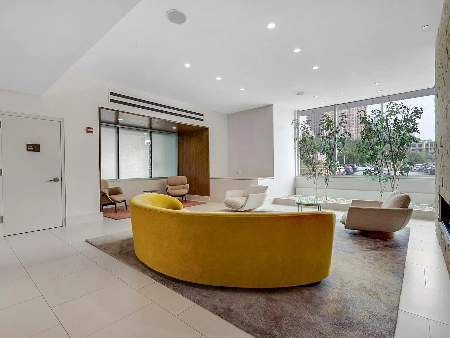 1 bed, 1.5 bath, 990 sqft, $3,500 — Photo 3