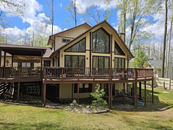 1215 Matterhorn Ct, Gaylord, MI 49735