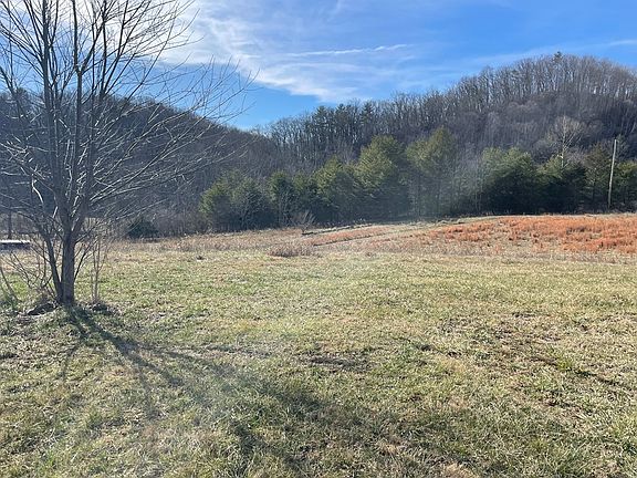 5th image of 15586 Bishop Rd