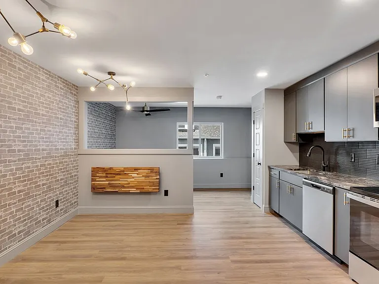 36 Pawling Ave #203 — Photo 5