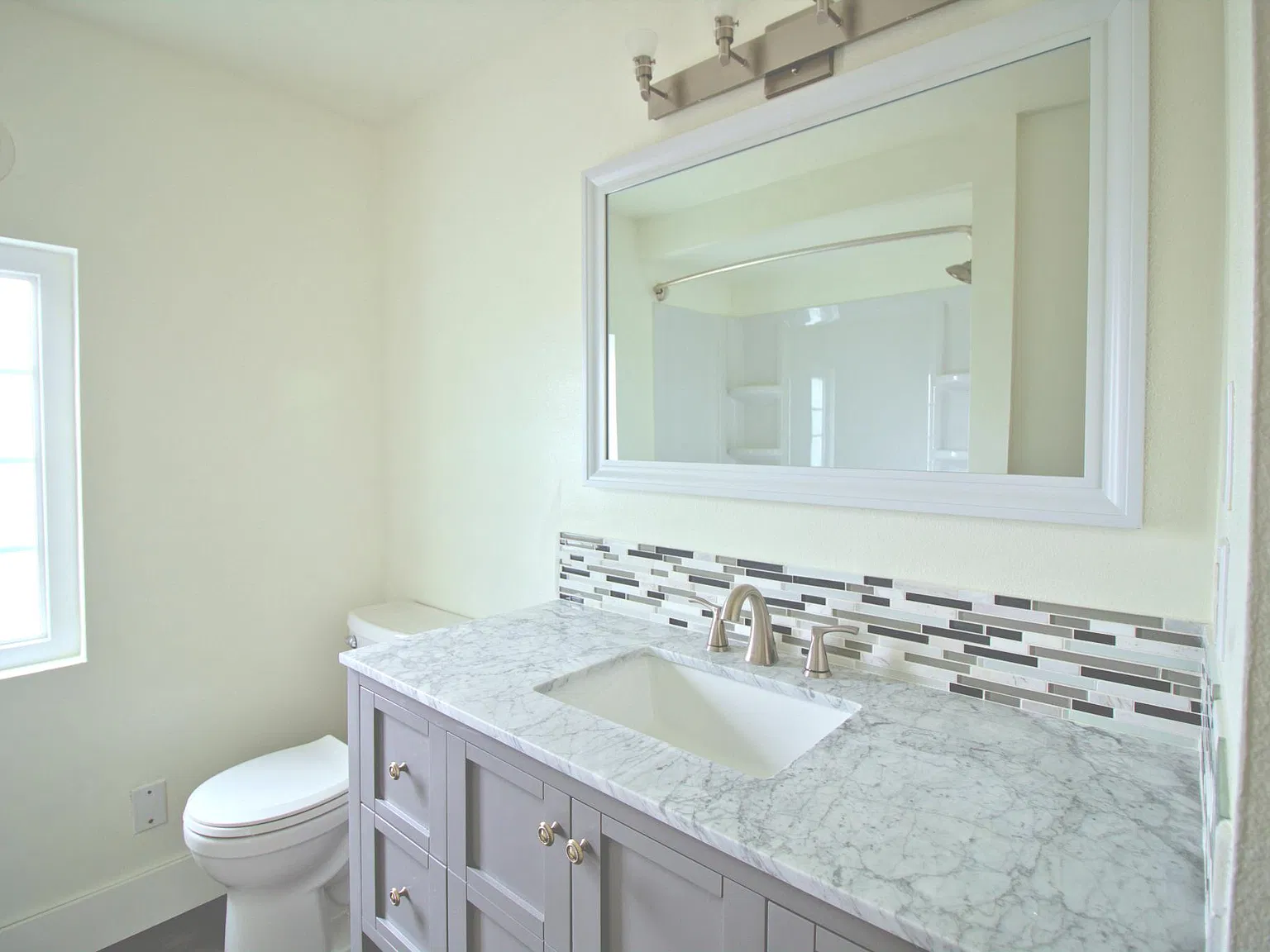 2 bed, 860 sqft, $1,995 — Photo 4